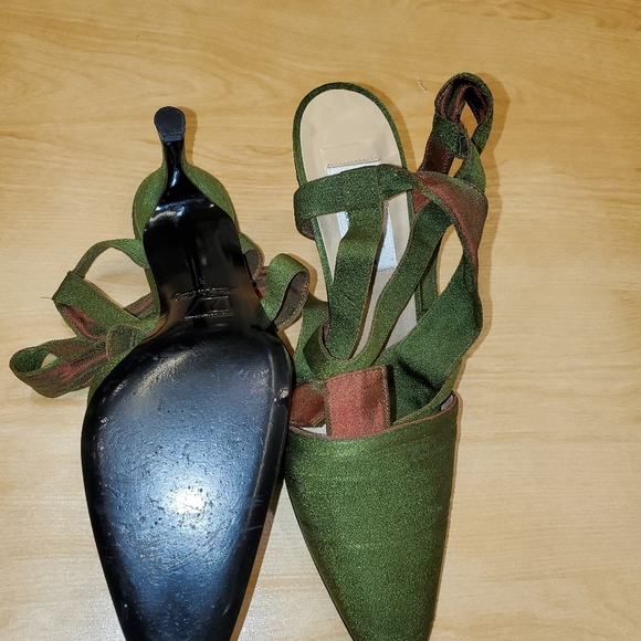 Shoes - Picture 4 of 5